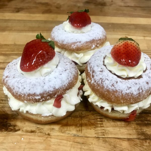 Doughnut - Strawberry