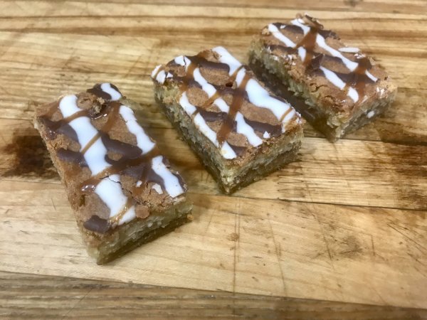 Caramel Crunch Square