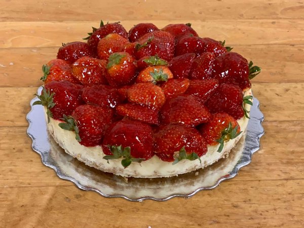 Cheesecake - Strawberry 8"