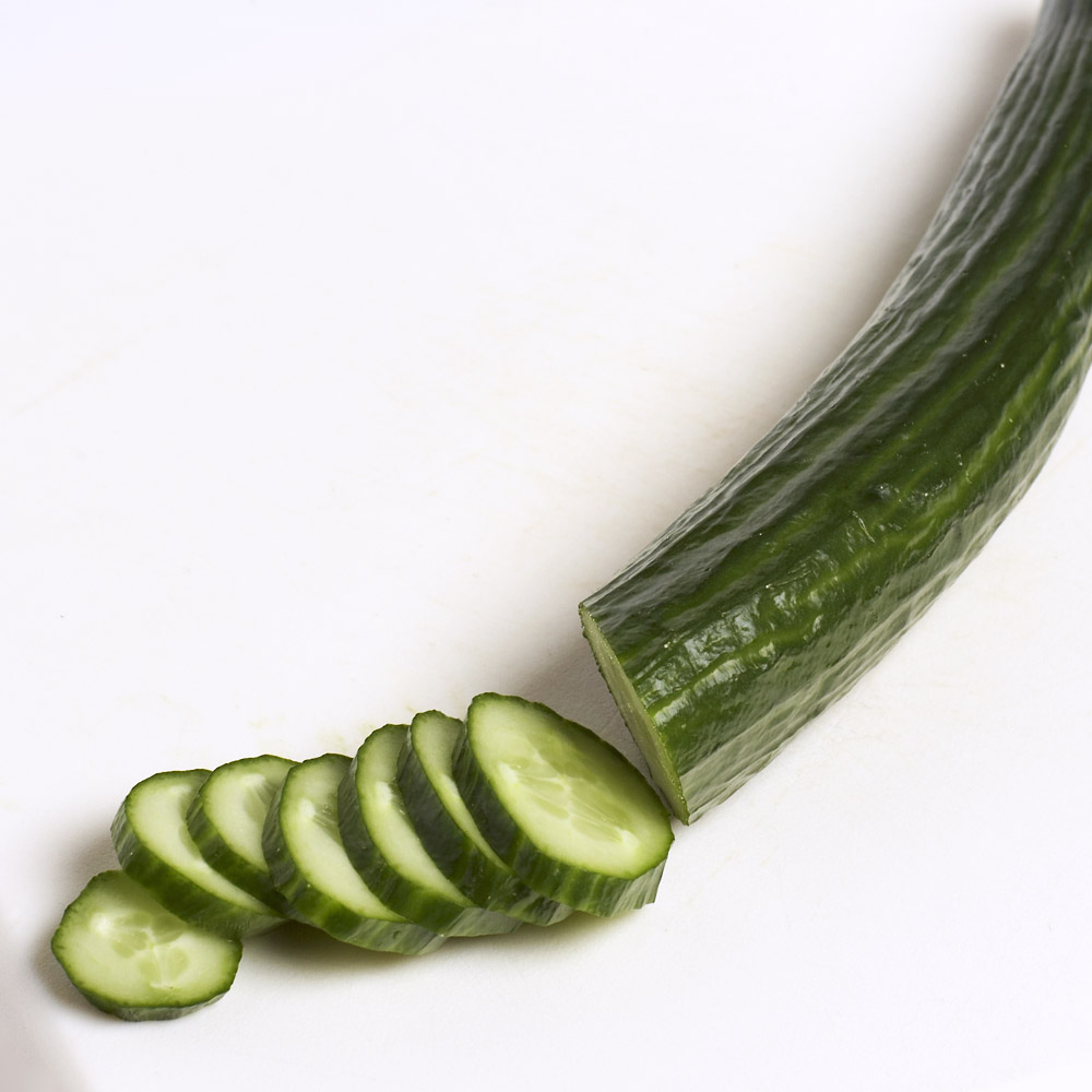Огурец на английском языке. Огурец на английском. Cucumber на английском. Что такое Кукумбер на английском. Half cucumber England.