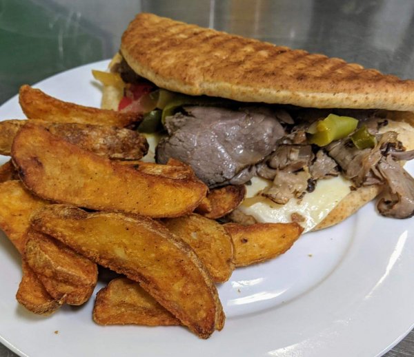 Garlic Roast Beef Sandwich & Potato Wedges