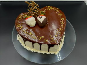 Strawberry Chocolate Heart Cake 8" *PRE-ORDER ONLY* Mother's Day Exclusive